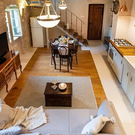 Stone House Lola - Two Bedroom Holiday home