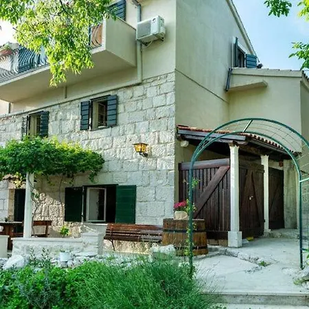 Stone House Lola - Two Bedroom Casa vacanze