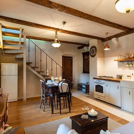 Casa vacanze Stone House Lola - Two Bedroom *