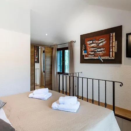 Stone House Lola - Two Bedroom * Grabovac (Split-Dalmatia)