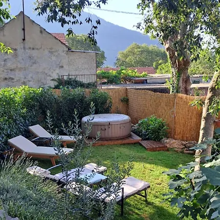 Stone House Lola - Two Bedroom Casa vacanze Grabovac (Split-Dalmatia)