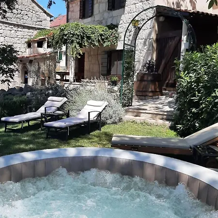 Casa vacanze Stone House Lola - Two Bedroom Grabovac (Split-Dalmatia)